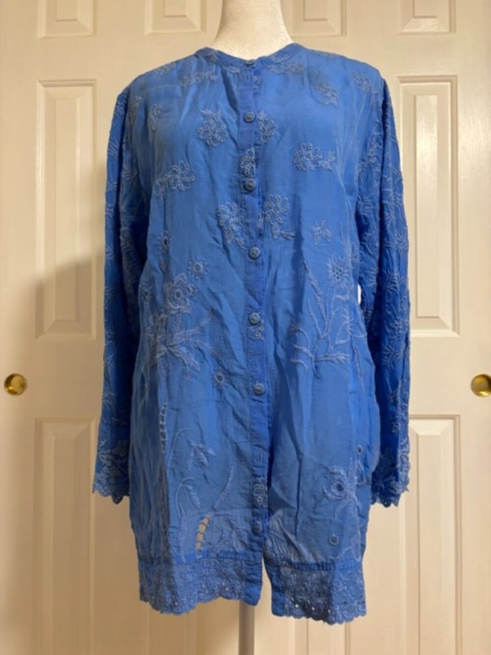 Johnny Was Bright Blue Embroidered Buttoned Long Sleeve Tunic Wiomen's Size XL